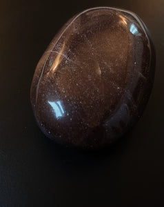 Guava Quartz Palm Stone - Lemuria Store